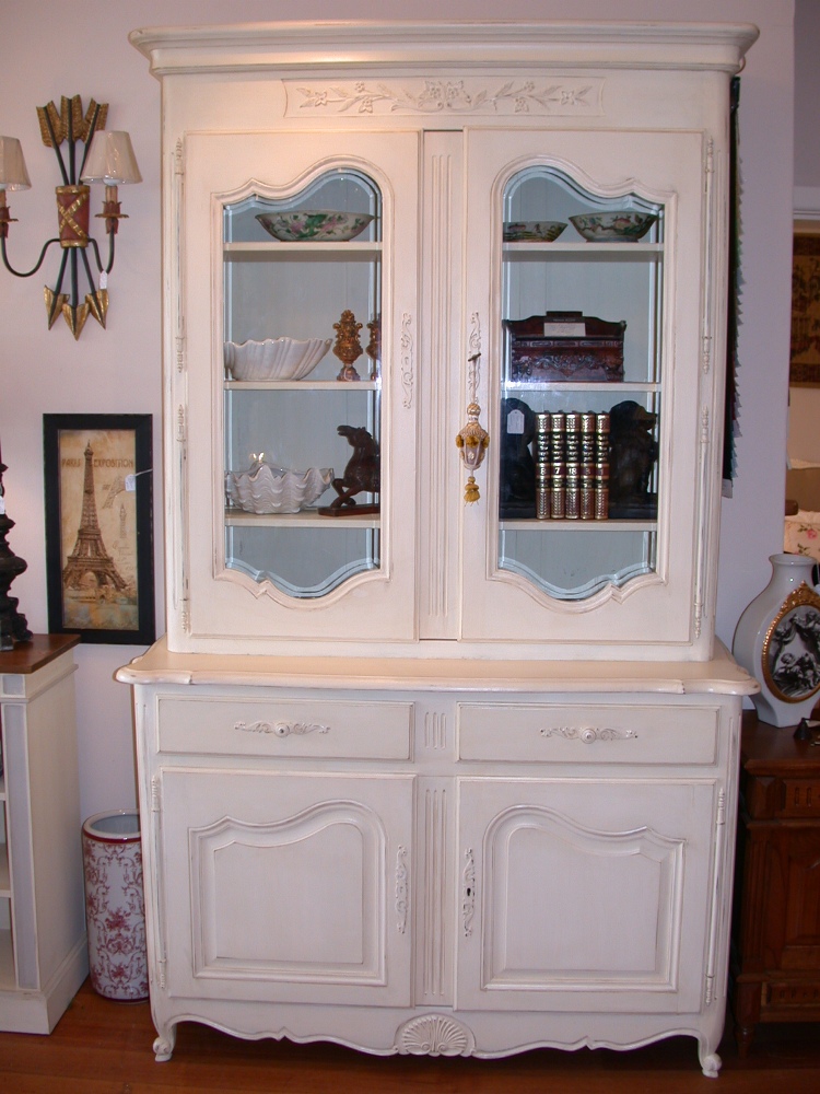 french-provincial-louis-xv-style-2door-bookcase-white