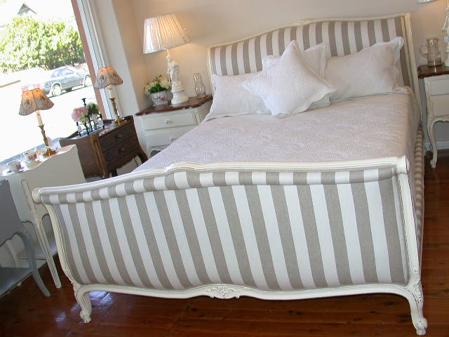french-provincial-louis-xv-style-queen-size-sleigh-bed-white-stripe1
