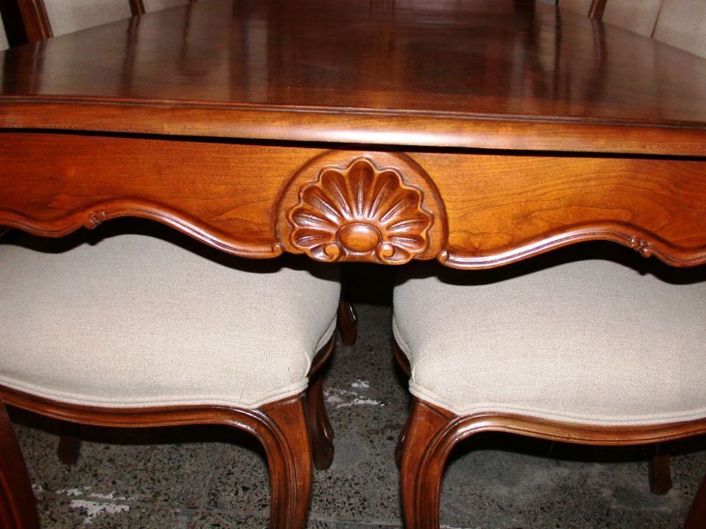 french-provincial-louis-xv-style-dining-table-walnut-250-detail1