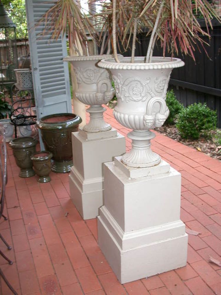 antique-french-pair-of-cast-iron-urns-on-stand-11000