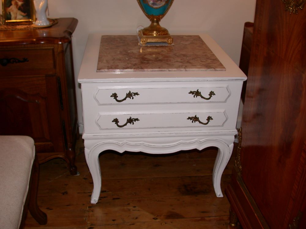pair-of-french-louis-xv-style-1drawer-sidetable-marble-top-white1