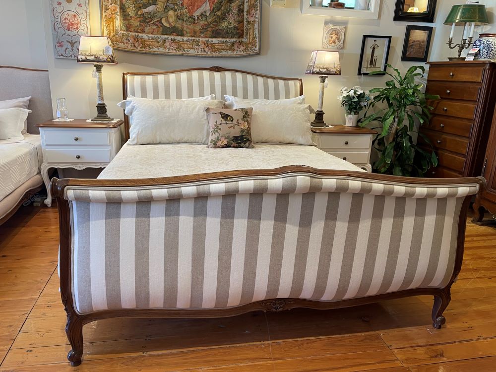 french-provincial-louis-xv-style-queen-size-sleigh-bed-walnut-stripe2