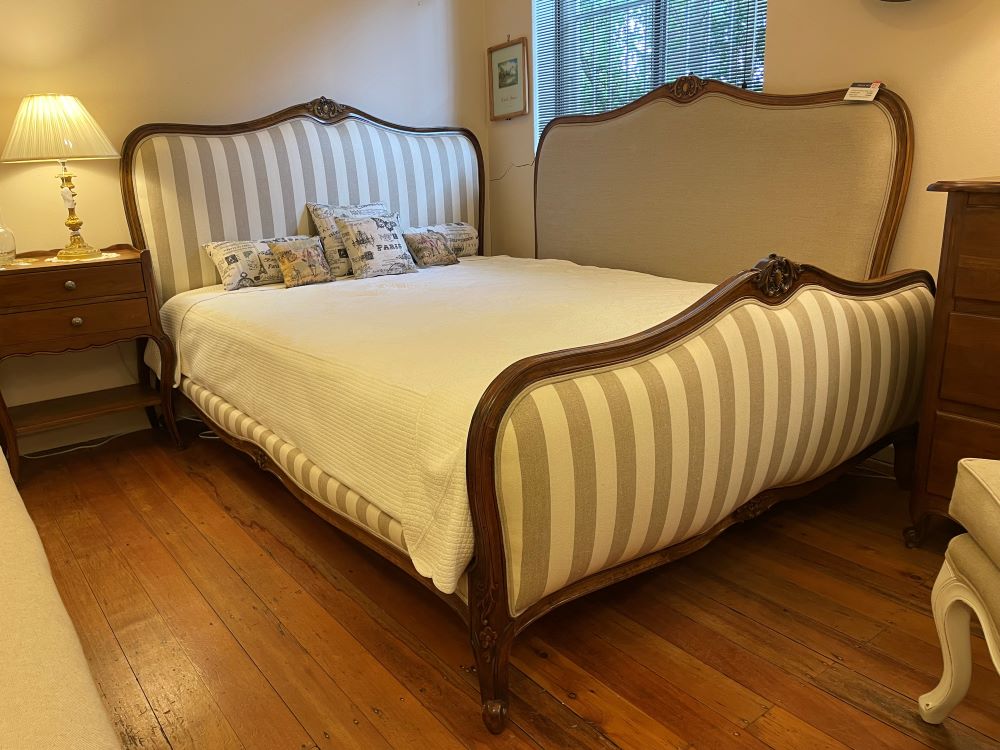 french-provincial-louis-xv-style-queen-size-bed-walnut-stripe-2-2