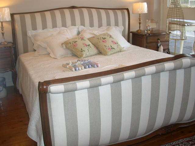 french-provincial-louis-xv-style-sleigh-bed-walnut-stripe-detail4